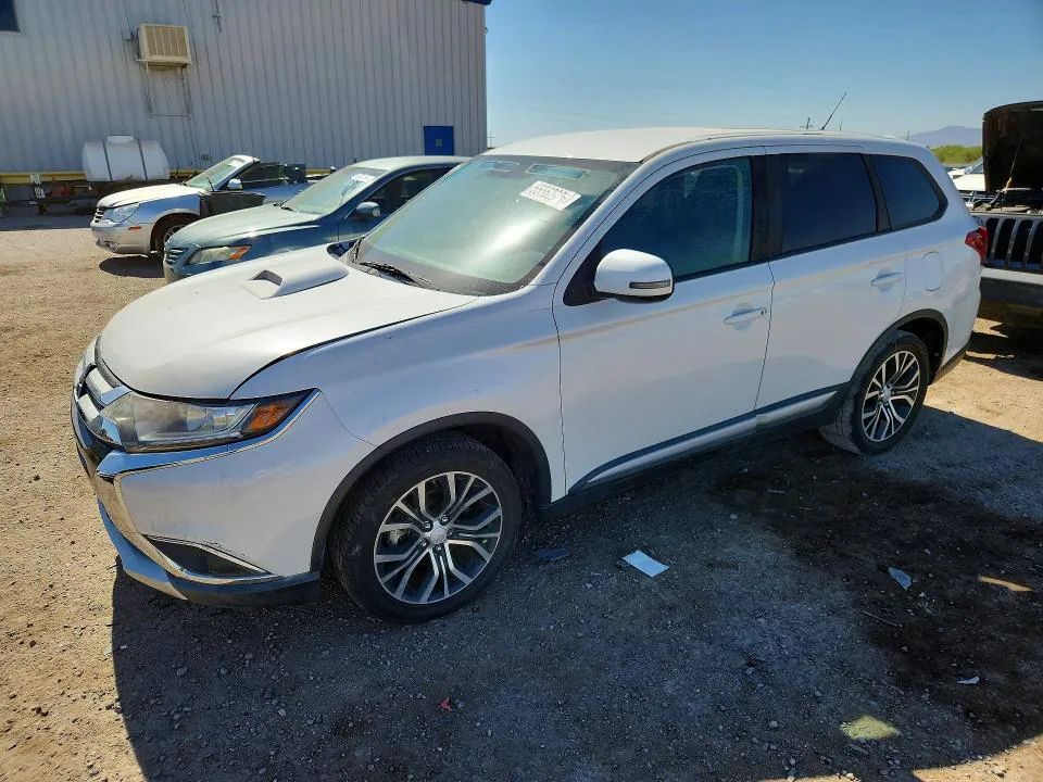 2016 Mitsubishi Outlander VIN JA4AD3A30GZ013205 фото 1
