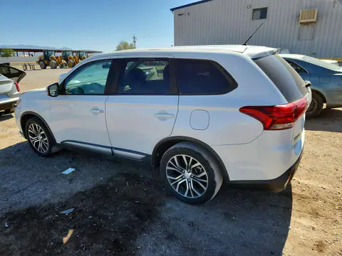 2016 Mitsubishi Outlander VIN JA4AD3A30GZ013205 фото 2