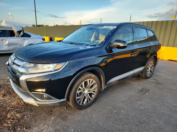 JA4AD3A39GZ050530 — 2016 Mitsubishi Outlander, Мелкие вмятины и царапины (Minor Dent/Scratches), фото до ремонта