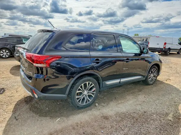 JA4AD3A3XGZ003586 — 2016 Mitsubishi Outlander, фото 3 с аукциона Copart, Передняя часть