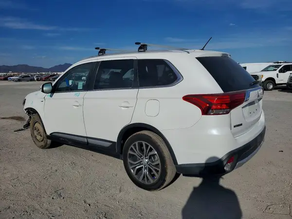 JA4JZ4AXXGZ044987 — 2016 Mitsubishi Outlander, фото 2 с аукциона Copart, Передняя часть