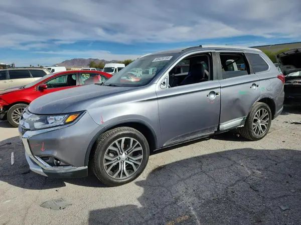 JA4AD3A36HZ055024 — 2017 Mitsubishi Outlander, Боковая часть (Side), фото до ремонта