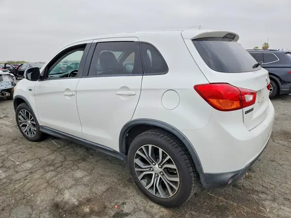JA4AR3AU4HZ042931 — 2017 Mitsubishi Outlander, фото 2 с аукциона Copart, Боковая часть