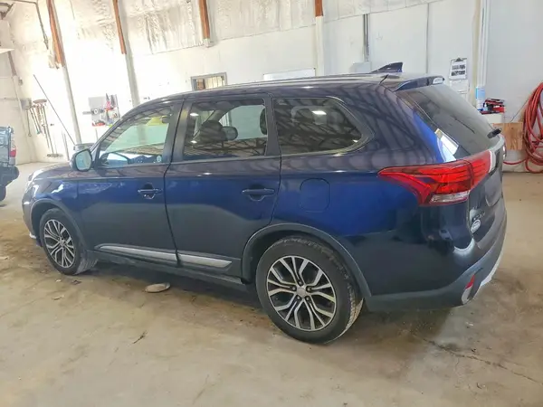 JA4AZ3A3XHZ006264 — 2017 Mitsubishi Outlander, фото 2 с аукциона Copart, Передняя часть