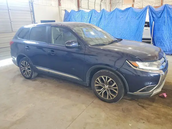 JA4AZ3A3XHZ006264 — 2017 Mitsubishi Outlander, фото 4 с аукциона Copart, Передняя часть