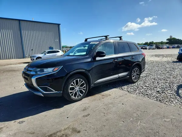 JA4AD3A35HZ039333 — 2017 Mitsubishi Outlander, Мелкие вмятины и царапины (Minor Dent/Scratches), фото до ремонта