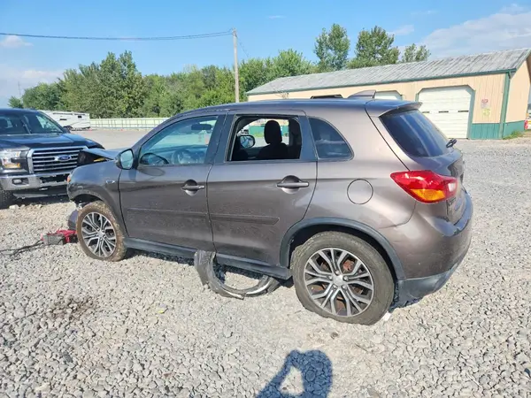 JA4AR3AU7HZ006604 — 2017 Mitsubishi Outlander, фото 2 с аукциона Copart, Передняя часть