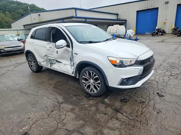 JA4AP3AU5HZ052597 — 2017 Mitsubishi Outlander, фото 4 с аукциона Copart, Боковая часть