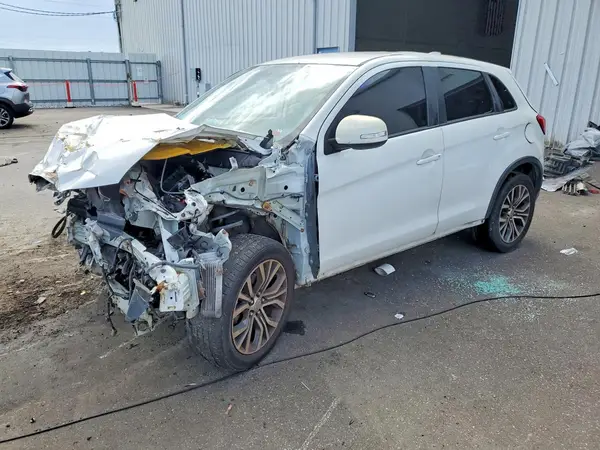 JA4AP3AU5HZ020524 — 2017 Mitsubishi Outlander, Передняя часть (Front End), фото до ремонта