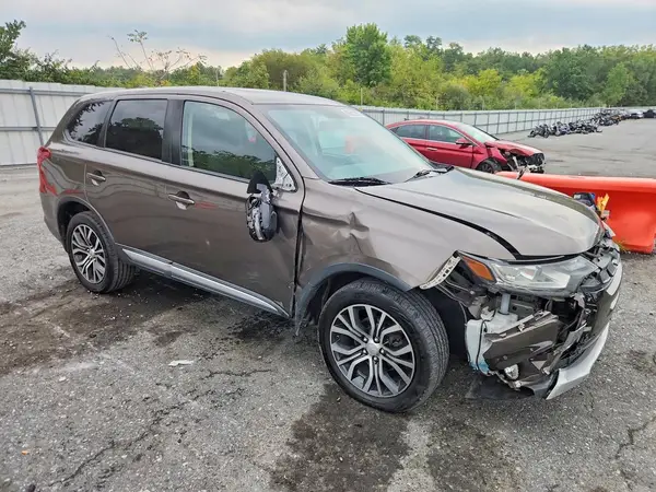 JA4AZ3A38HZ030739 — 2017 Mitsubishi Outlander, фото 4 с аукциона Copart 09.10.2026, Передняя часть