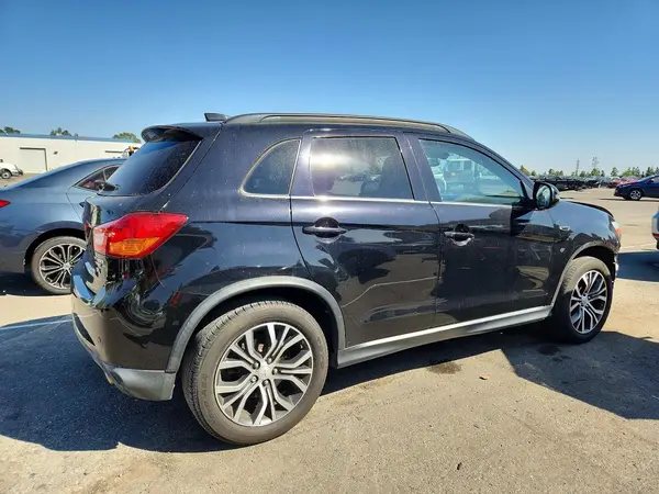 JA4AP4AW5HZ048539 — 2017 Mitsubishi Outlander, фото 3 с аукциона Copart, Передняя часть