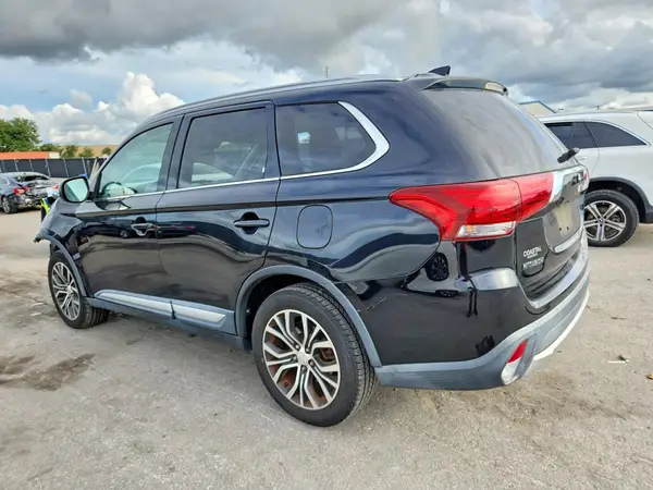 JA4AD3A36HZ061017 — 2017 Mitsubishi Outlander, фото 2 с аукциона Copart 08.10.2026, Передняя часть