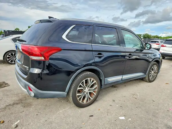 JA4AD3A36HZ061017 — 2017 Mitsubishi Outlander, фото 3 с аукциона Copart 08.10.2026, Передняя часть