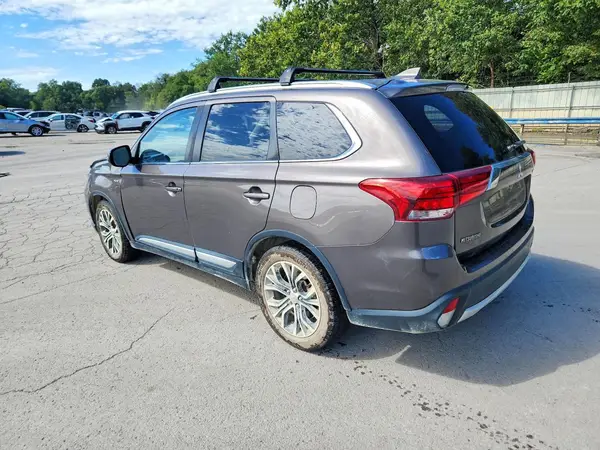 JA4JZ4AX4HZ020069 — 2017 Mitsubishi Outlander, фото 2 с аукциона Copart 01.10.2026, Передняя часть