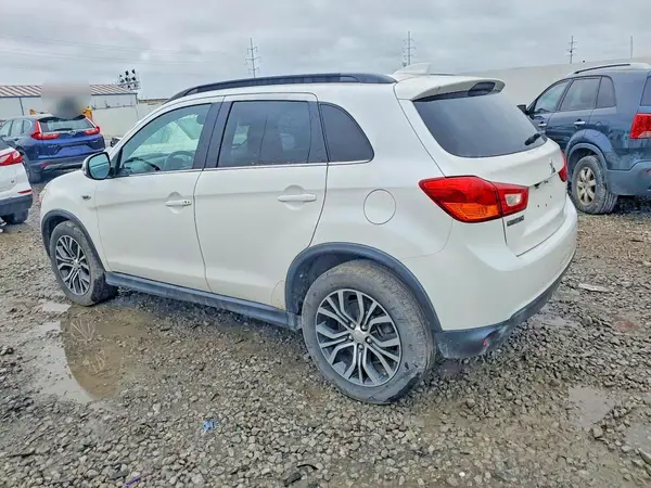 JA4AR4AW0HZ017211 — 2017 Mitsubishi Outlander, фото 2 с аукциона Copart 08.10.2026, Мелкие вмятины и царапины