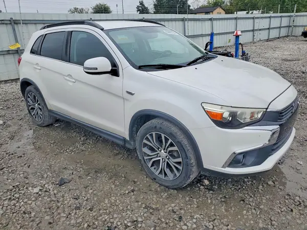 JA4AR4AW0HZ017211 — 2017 Mitsubishi Outlander, фото 4 с аукциона Copart 08.10.2026, Мелкие вмятины и царапины