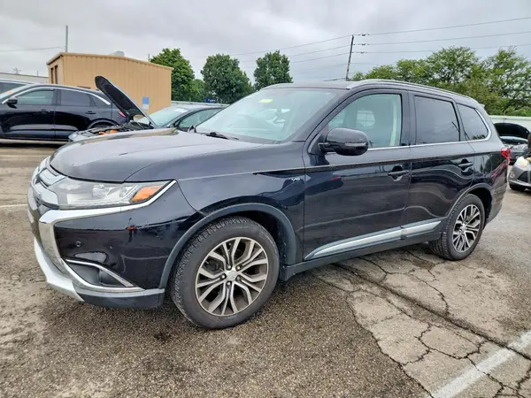 JA4JZ4AX5HZ015432 — 2017 Mitsubishi Outlander, Мелкие вмятины и царапины (Minor Dent/Scratches), фото до ремонта