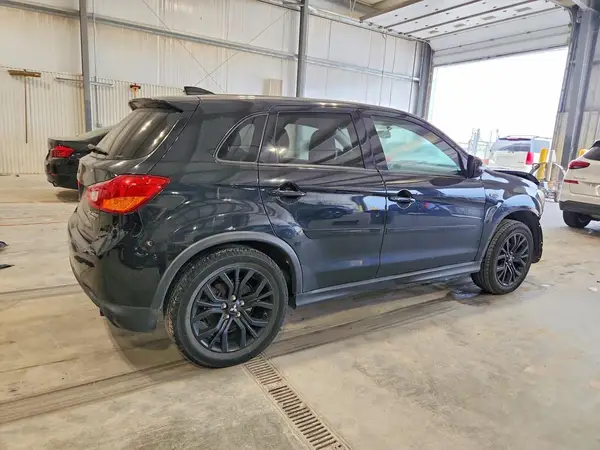 JA4AR3AU8HZ035108 — 2017 Mitsubishi Outlander, фото 3 с аукциона Copart, Передняя часть