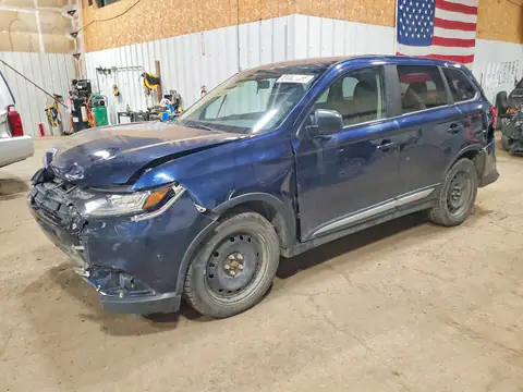 JA4AZ3A3XJZ058029 — 2018 Mitsubishi Outlander, Передняя часть (Front End), фото до ремонта