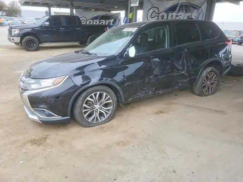 JA4AZ3A3XJZ043028 — 2018 Mitsubishi Outlander, Передняя часть (Front End), фото до ремонта