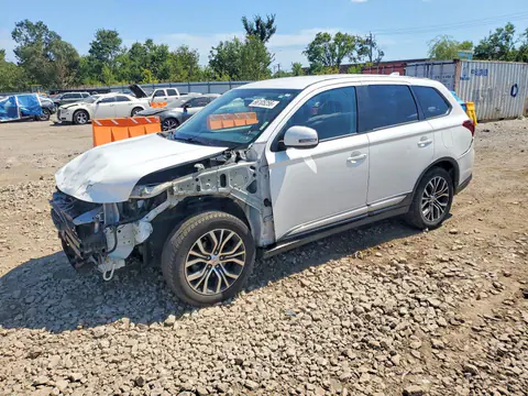 JA4AD3A32JZ039666 — 2018 Mitsubishi Outlander, Подтопление (Water/Flood), фото до ремонта