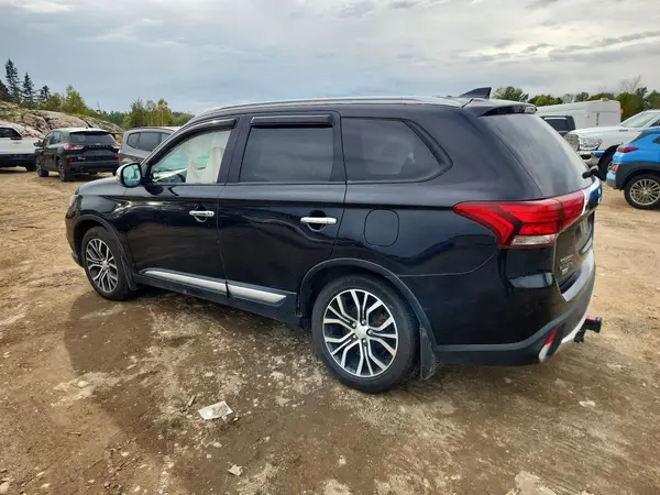 JA4JZ3AX9JJ601114 — 2018 Mitsubishi Outlander, фото 2 с аукциона Copart 06.10.2026, Боковая часть
