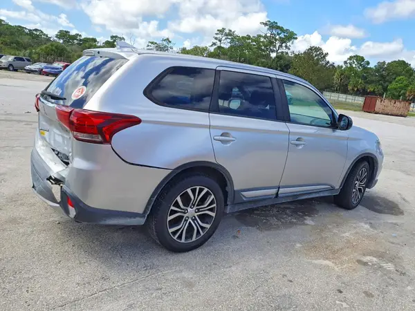 2018 MITSUBISHI OUTLANDER VIN JA4AD2A3XJZ012953 фото 3