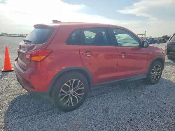 JA4AP3AU8JU023419 — 2018 Mitsubishi Outlander, фото 3 с аукциона Copart, Передняя часть