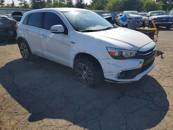 JA4AR3AU7JU006007 — 2018 Mitsubishi Outlander, фото 4 с аукциона Copart, Передняя часть