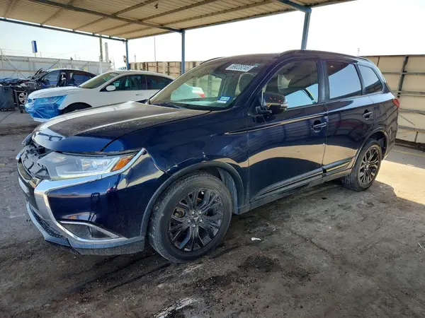 JA4AD3A36JZ066899 — 2018 Mitsubishi Outlander, Передняя часть (Front End), фото до ремонта