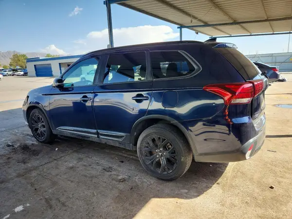 JA4AD3A36JZ066899 — 2018 Mitsubishi Outlander, фото 2 с аукциона Copart, Передняя часть