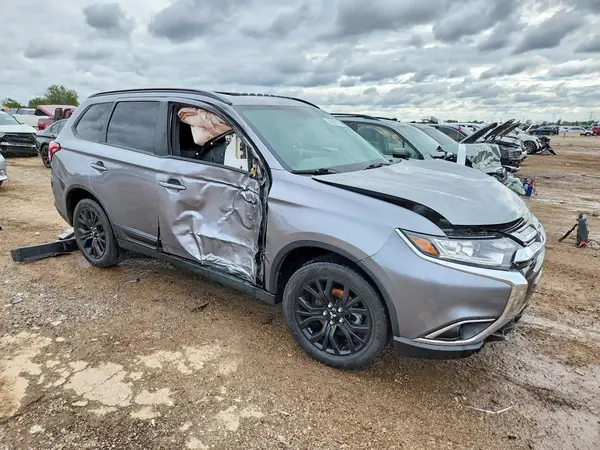JA4AD3A38JZ066449 — 2018 Mitsubishi Outlander, фото 4 с аукциона Copart, Передняя часть