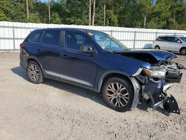 JA4AD2A35JZ054933 — 2018 Mitsubishi Outlander, фото 4 с аукциона Copart, Передняя часть
