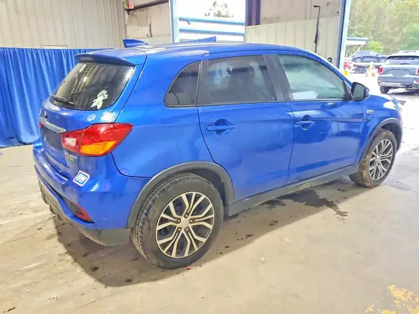 JA4AP3AU2JU004008 — 2018 Mitsubishi Outlander, фото 3 с аукциона Copart, Подтопление