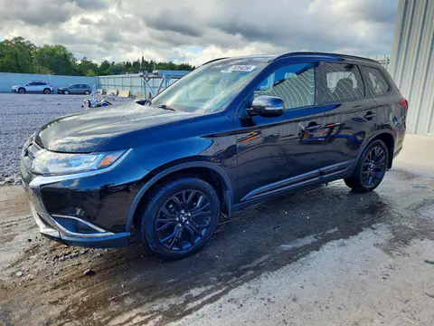 JA4AD3A38JZ020653 — 2018 Mitsubishi Outlander, Задняя часть (Rear End), фото до ремонта