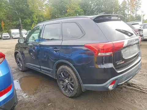 2018 Mitsubishi Outlander VIN JA4AZ3A32JZ049597 фото 2