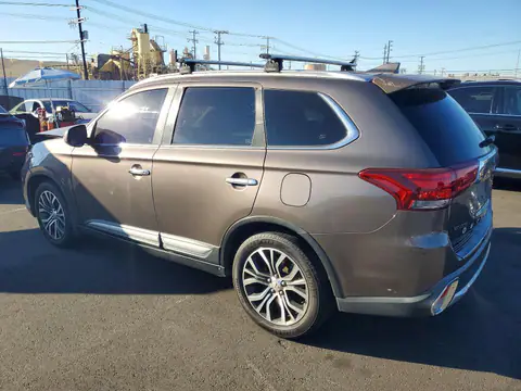 JA4AD3A37JZ021650 — 2018 Mitsubishi Outlander, фото 2 с аукциона Copart 14.10.2026, Передняя часть