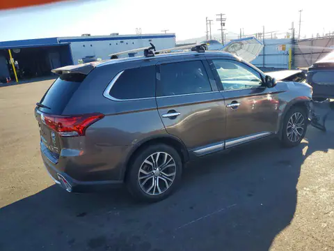 JA4AD3A37JZ021650 — 2018 Mitsubishi Outlander, фото 3 с аукциона Copart 14.10.2026, Передняя часть