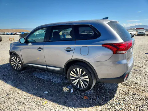 2019 Mitsubishi Outlander VIN JA4AZ3A39KZ046861 фото 2