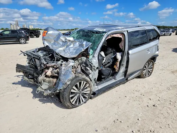 JA4AD3A38KZ049720 Mitsubishi Outlander 2019 — повреждение Повреждения со всех сторон, фото до ремонта