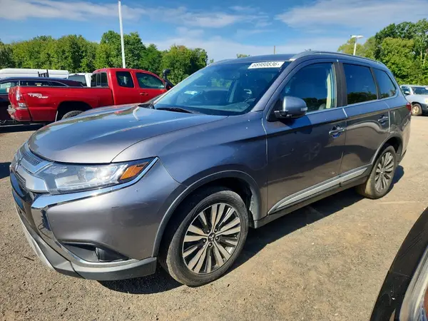 JA4AZ3A35KJ001270 — 2019 Mitsubishi Outlander, Мелкие вмятины и царапины (Minor Dent/Scratches), фото до ремонта