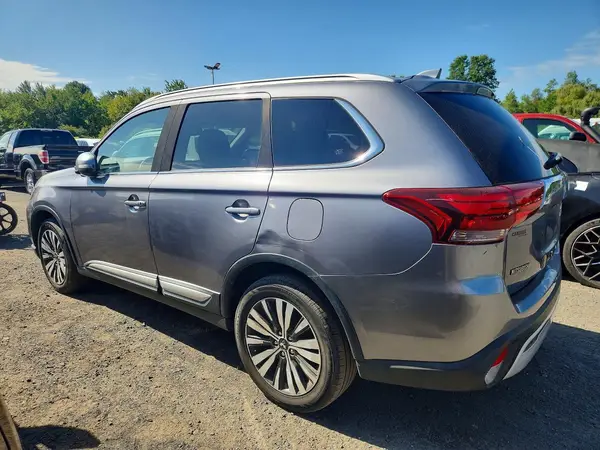JA4AZ3A35KJ001270 — 2019 Mitsubishi Outlander, фото 2 с аукциона Copart 13.10.2026, Мелкие вмятины и царапины