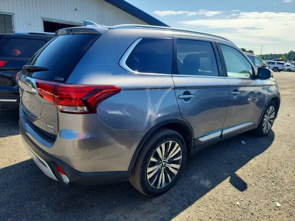 JA4AZ3A35KJ001270 — 2019 Mitsubishi Outlander, фото 3 с аукциона Copart 13.10.2026, Мелкие вмятины и царапины