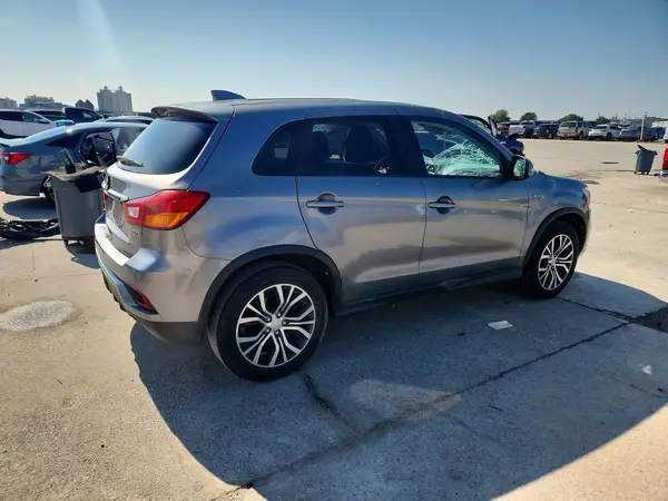 JA4AP3AU3KU020185 — 2019 Mitsubishi Outlander, фото 3 с аукциона Copart 30.09.2026, Передняя часть