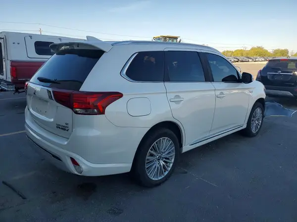 JA4J24A58KZ052503 — 2019 Mitsubishi Outlander, фото 3 с аукциона Copart, Передняя часть