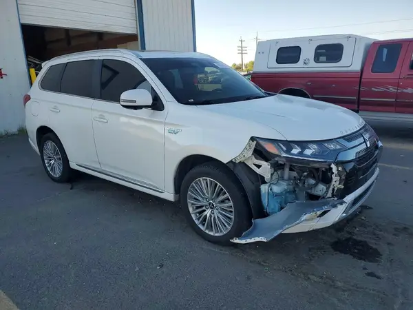 JA4J24A58KZ052503 — 2019 Mitsubishi Outlander, фото 4 с аукциона Copart, Передняя часть