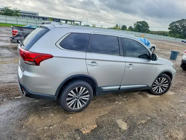 JA4AZ3A35KJ001463 — 2019 Mitsubishi Outlander, фото 3 с аукциона Copart, Передняя часть