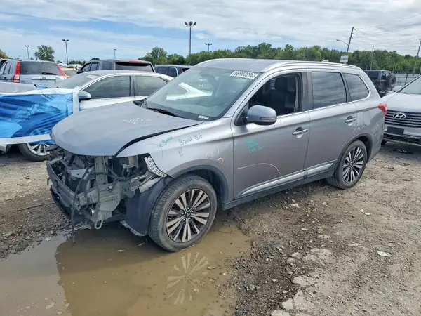 JA4AD3A38KZ018967 — 2019 Mitsubishi Outlander, Передняя часть (Front End), фото до ремонта