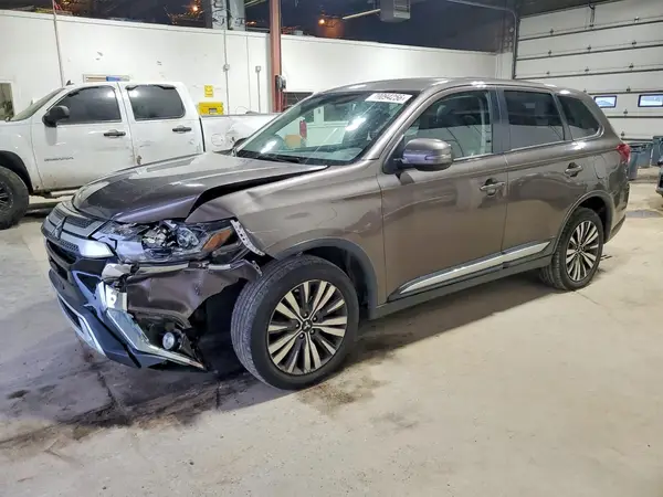 JA4AZ3A3XKZ043998 — 2019 Mitsubishi Outlander, Передняя часть (Front End), фото до ремонта