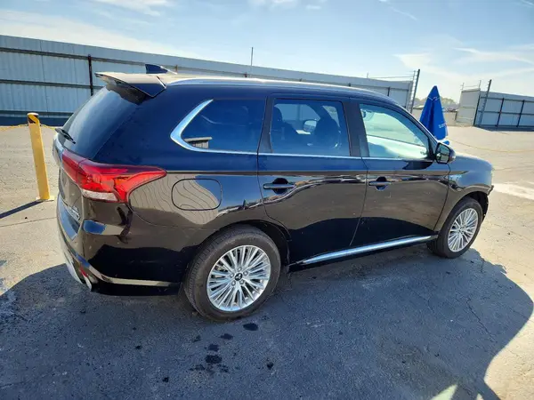 JA4J24A59KZ038528 — 2019 Mitsubishi Outlander, фото 3 с аукциона Copart, Передняя часть
